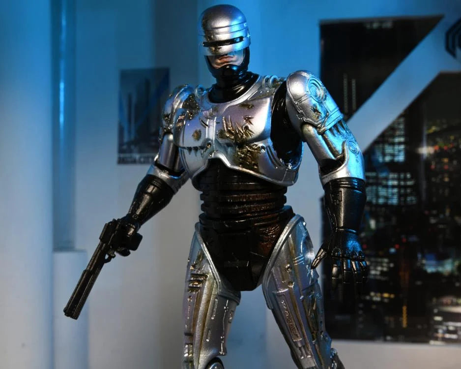 NECA - RoboCop Ultimate Battle Damaged RoboCop with Chair