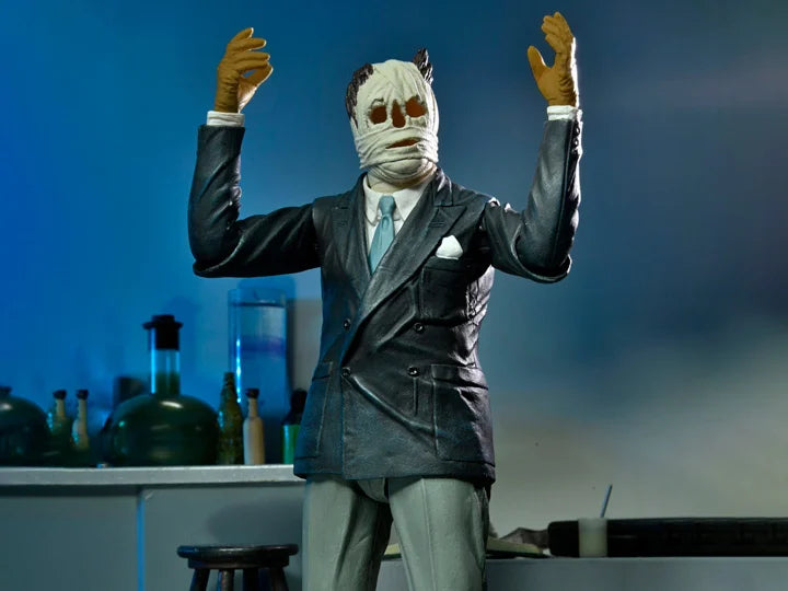 Universal Monsters - Ultimate Invisible Man Figure