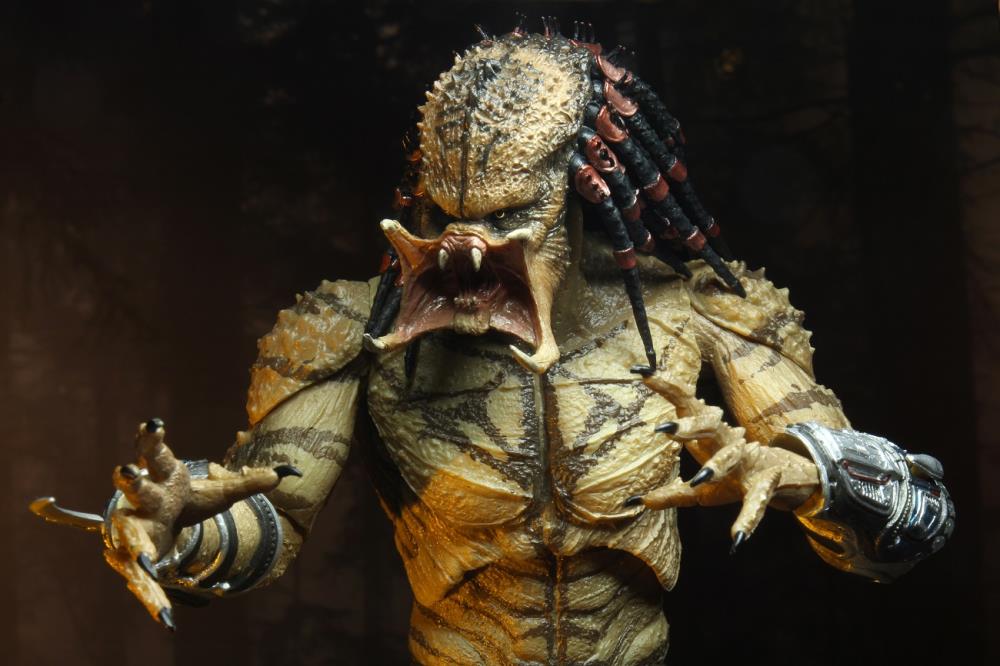 The Predator Ultimate - Assassin Predator (Unarmored) Deluxe Figure