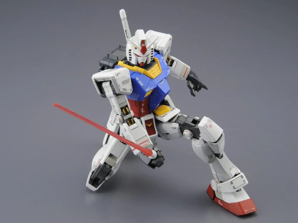 Mobile Suit Gundam MG RX-78-2 Gundam Ver. 3.0 1/100 Scale Model Kit