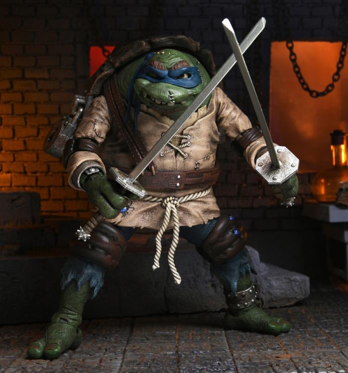 Universal Monsters x Teenage Mutant Ninja Turtles Ultimate Leonardo as The Hunchback