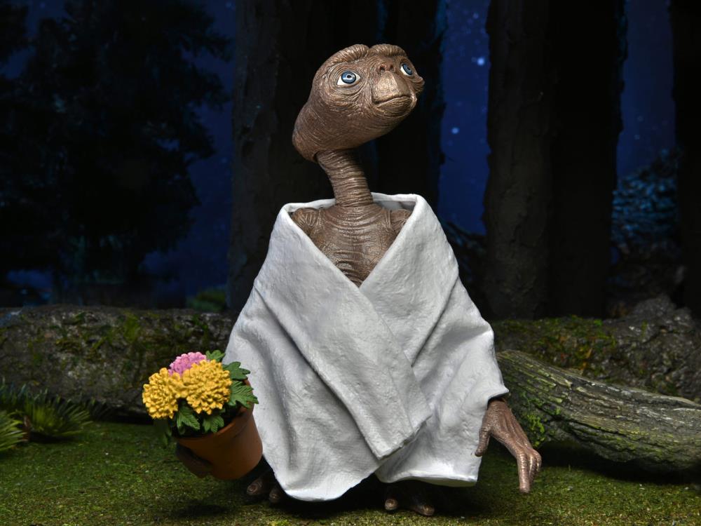 E.T. 40th Anniversary Ultimate E.T. Figure