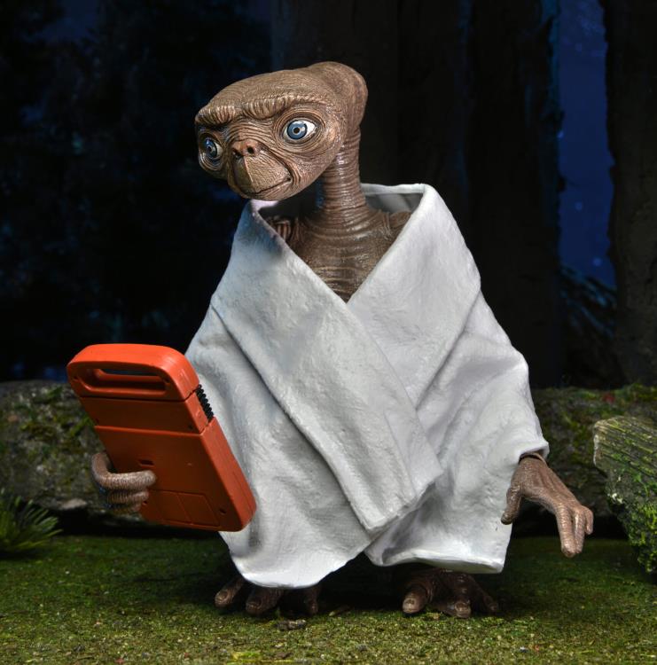 E.T. 40th Anniversary Ultimate E.T. Figure