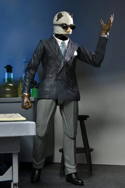 Universal Monsters - Ultimate Invisible Man Figure