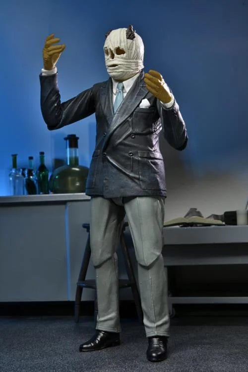 Universal Monsters - Ultimate Invisible Man Figure