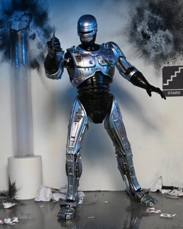 NECA - RoboCop Ultimate Battle Damaged RoboCop with Chair